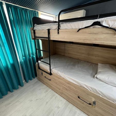 Istiklal Hostel Истанбул Екстериор снимка